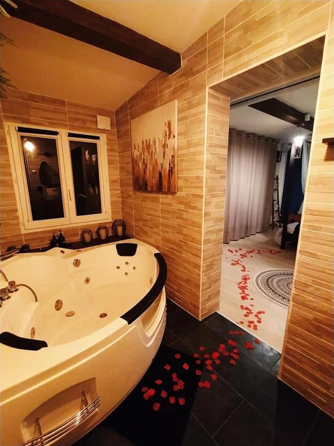 A L'Oree Des Pins - Gite Et Spa De 30 M2- Home Cinema Et Massage En Sup Cuges-les-Pins Exteriér fotografie